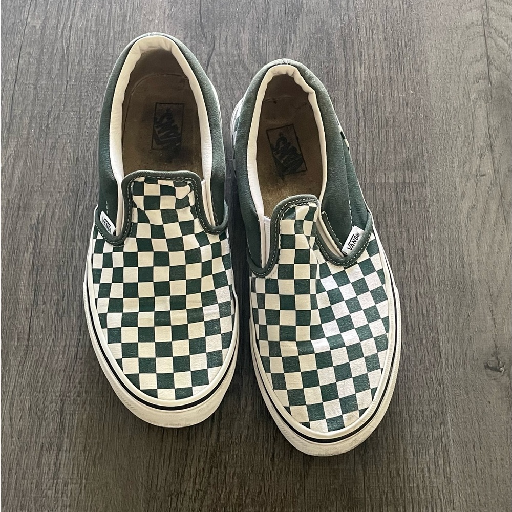 Checkered slip on vans size kids 6